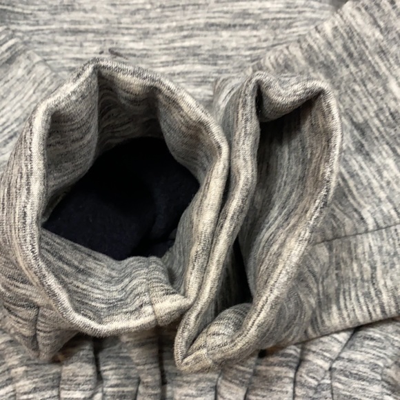 Lululemon Snuggle Up Jacket 12 Heathered Black Full Zip Close w/ Zipper Pockets - Picture 13 of 15